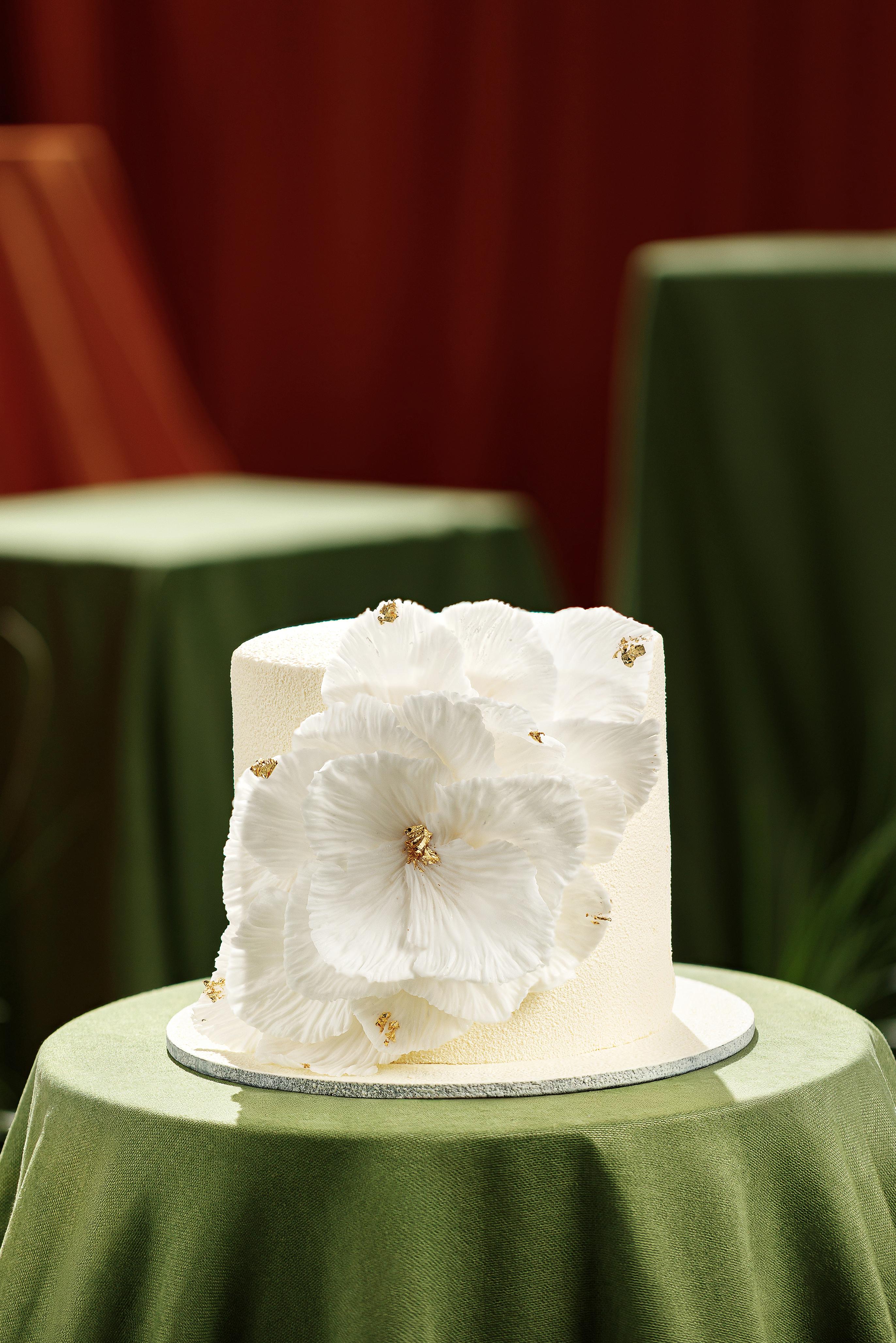 Delicate Floral Texture in Ivory