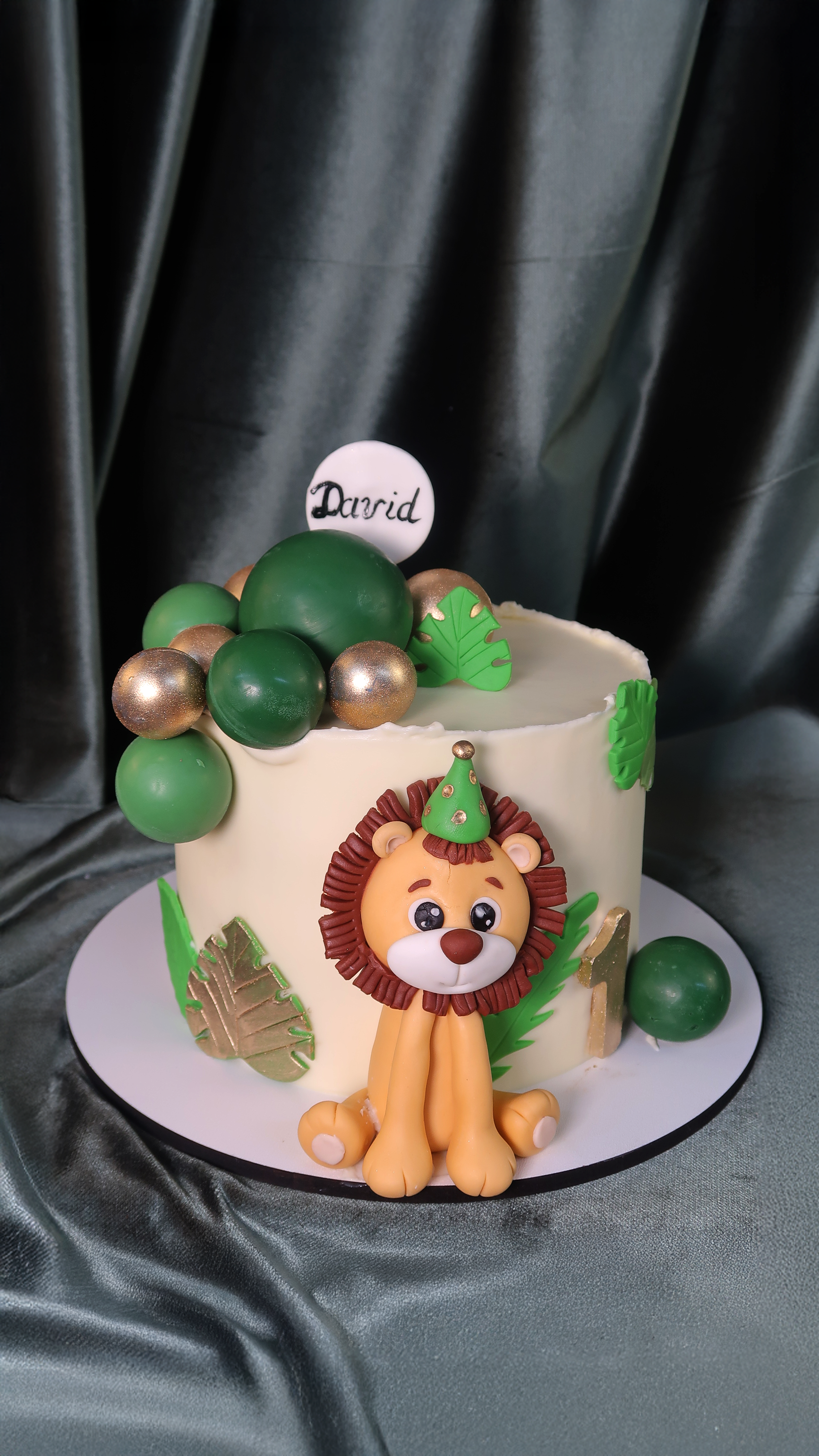 Tropical Roar – Lion’s Birthday Cake
