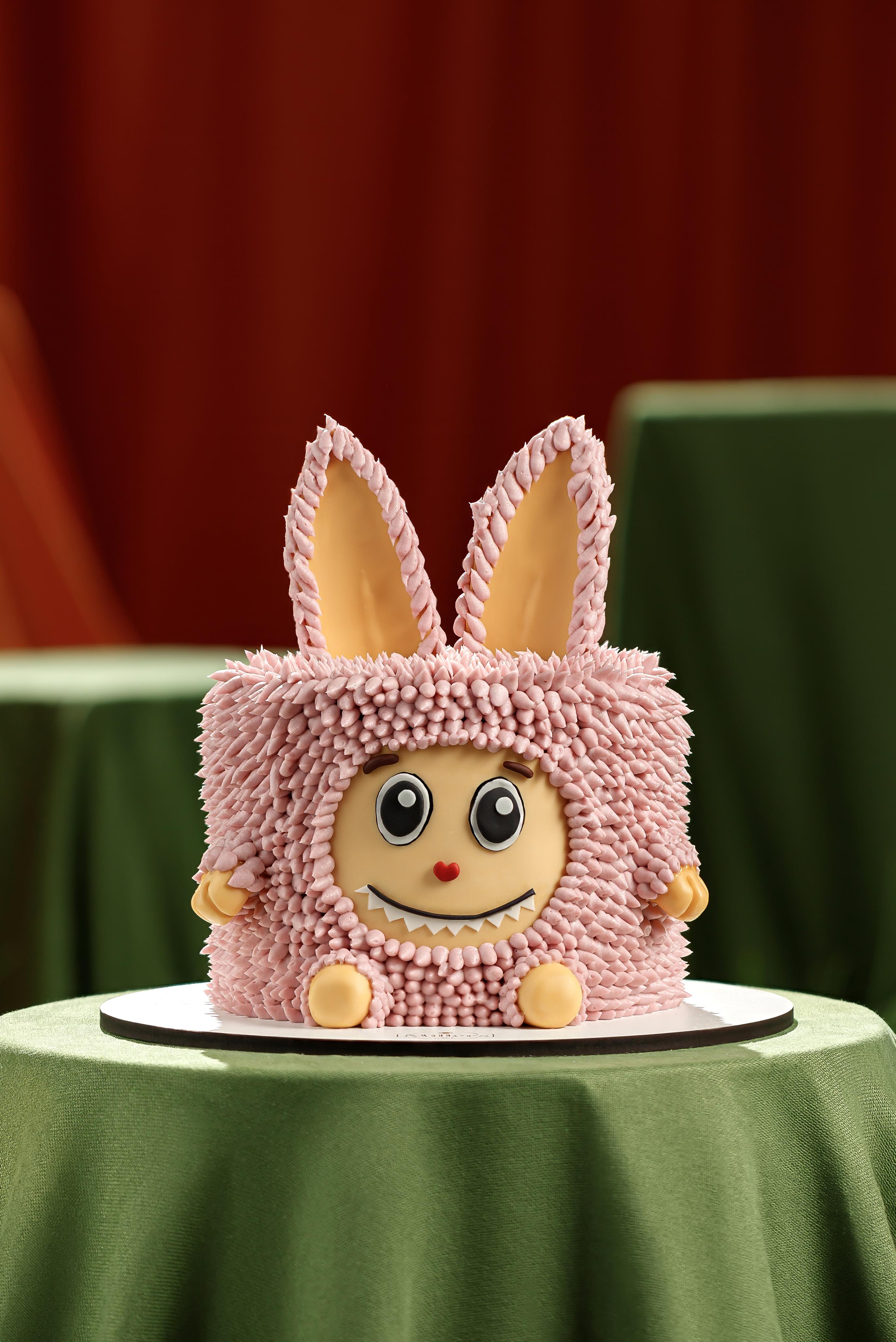 Cute Fuzzy Bunny Cake