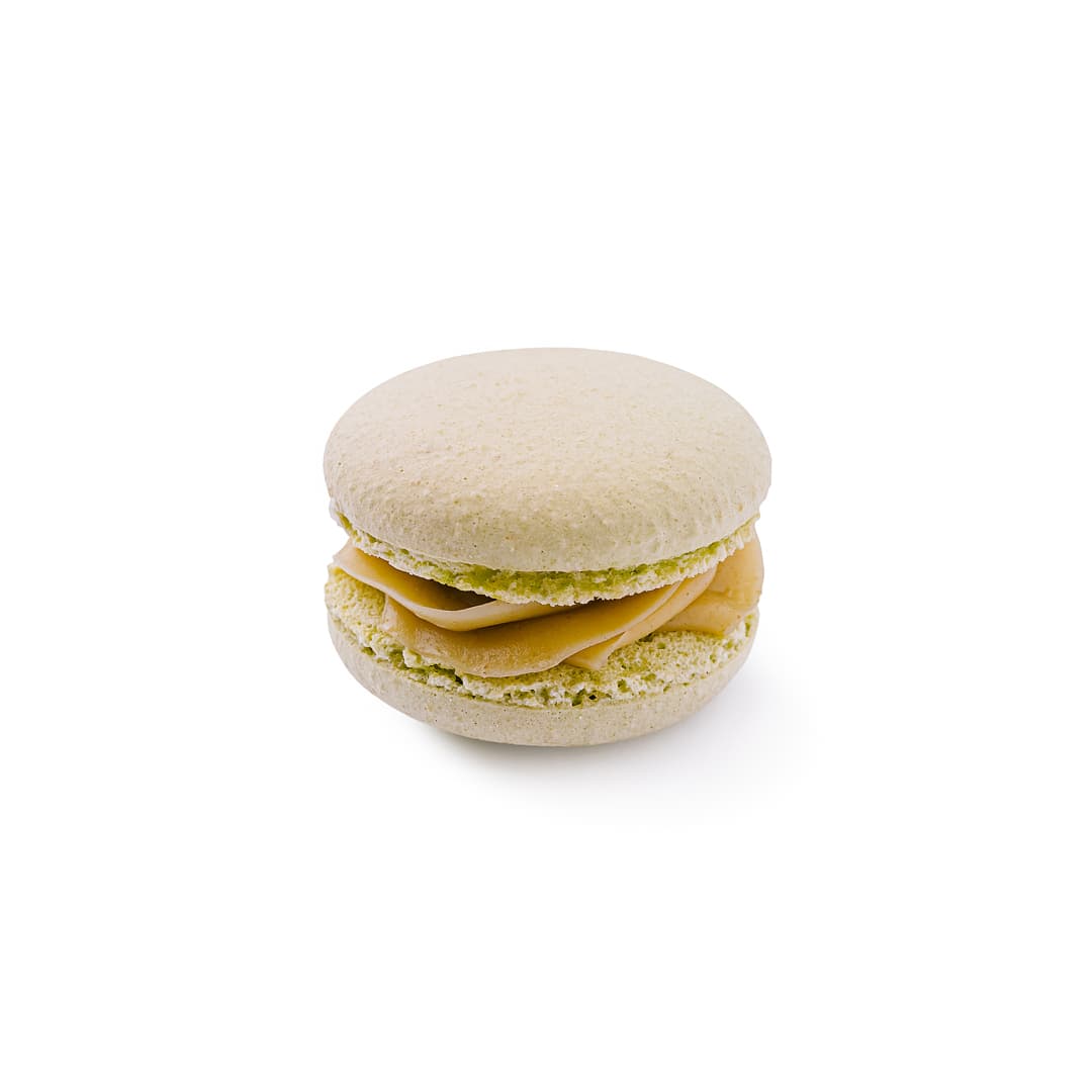 Pistachio macarons