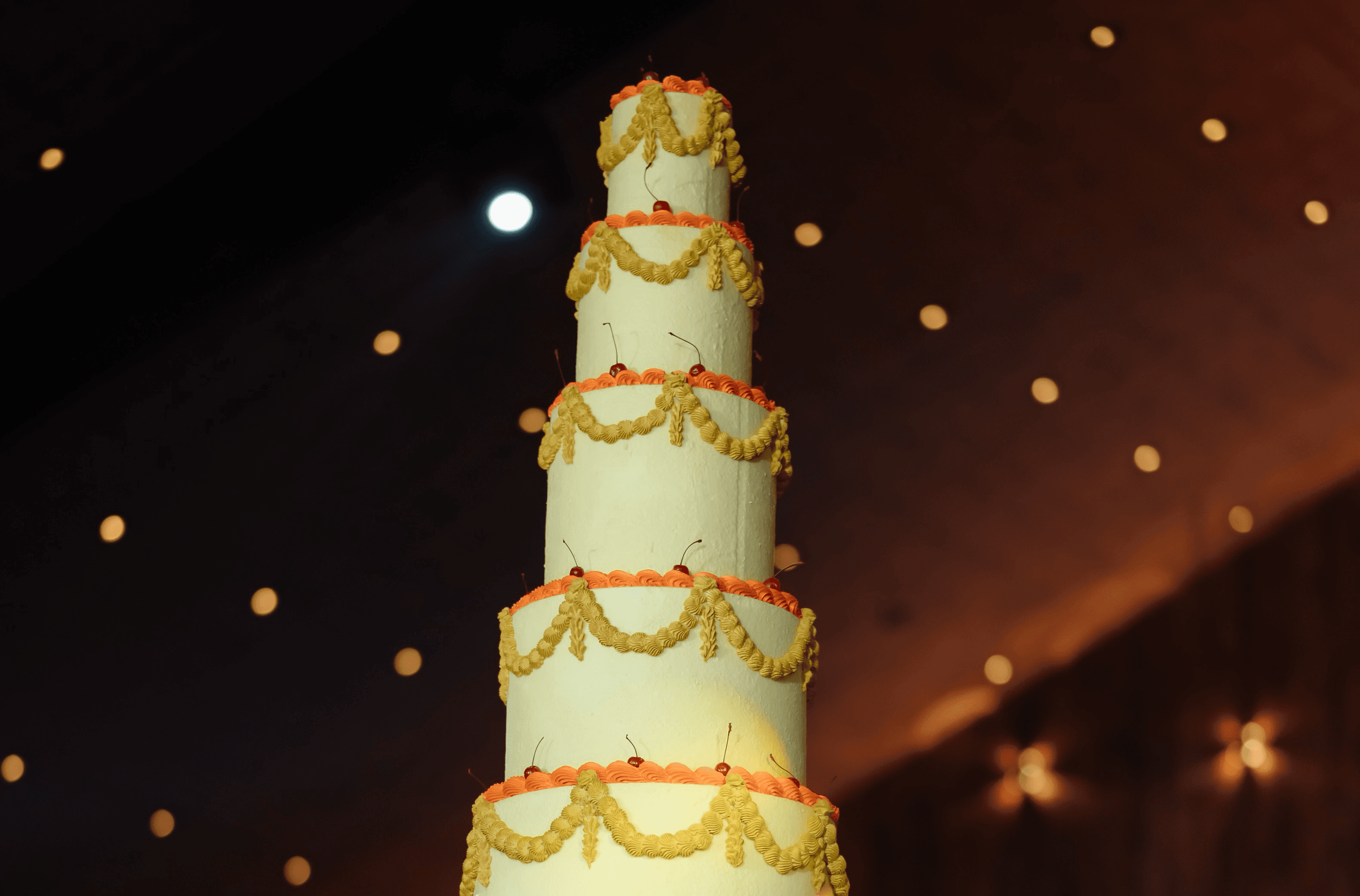 Cum alegi cantitatea și aromele de tort pentru evenimentul tău?