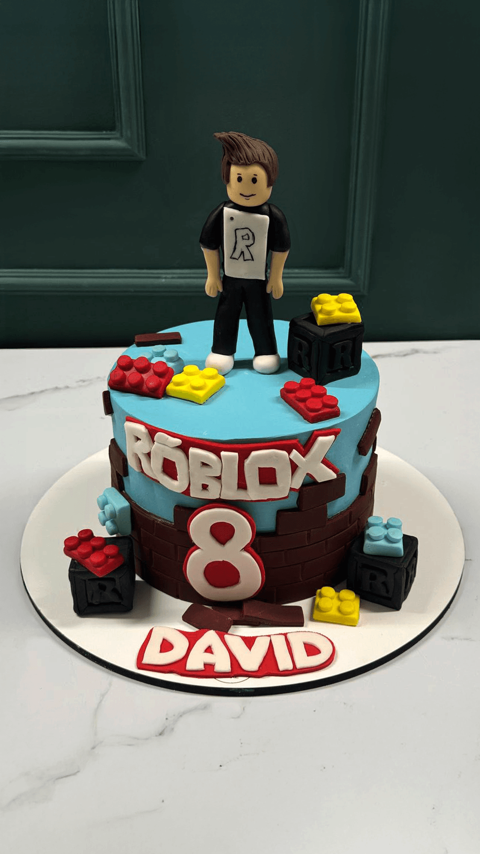 David’s Roblox Adventure Cake