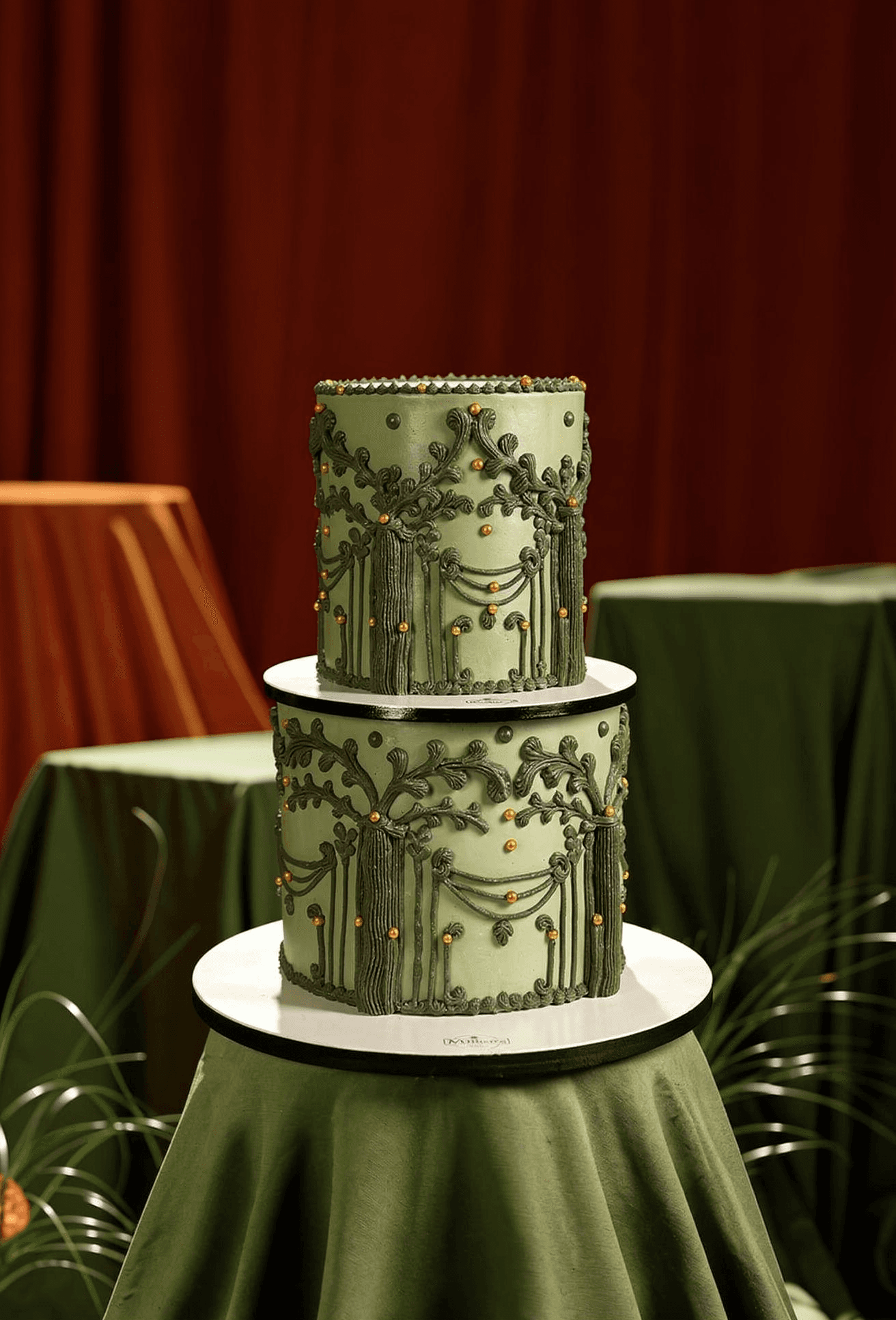 Luxury Art Deco-Inspired Cake