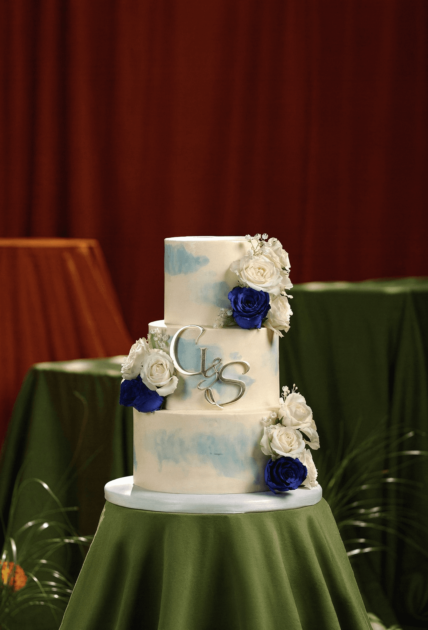 Blue & White Elegance Wedding Cake